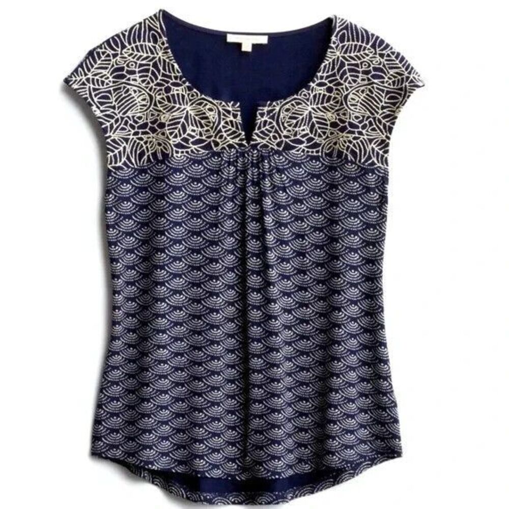 Skies Are Blue Delila Embroidery Neckline‎ Knit Top Women's Large